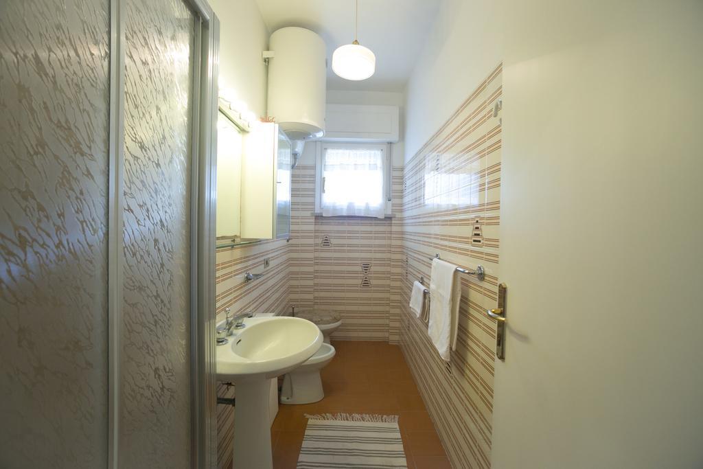 Talamone Apartment Szoba fotó